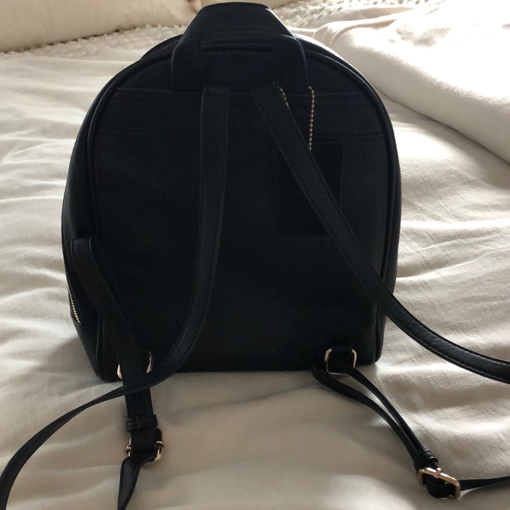 black backpack - Picture 2 of 4